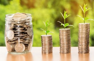 金融机构以绿色金融践行“双碳”战略
