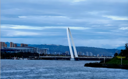 浐灞河又成好地方    