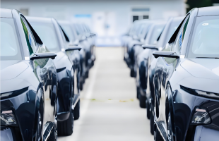 新能源汽车迈向全球价值链高端  