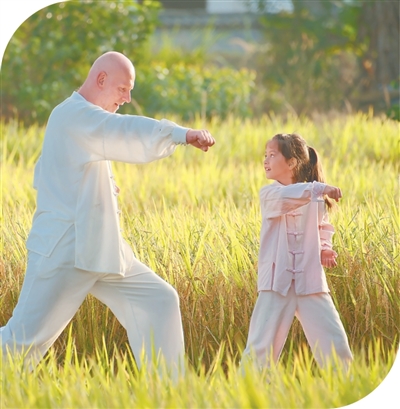 1764136106655727.jpg 黟县阿琳娜花园民宿门前,.jpg