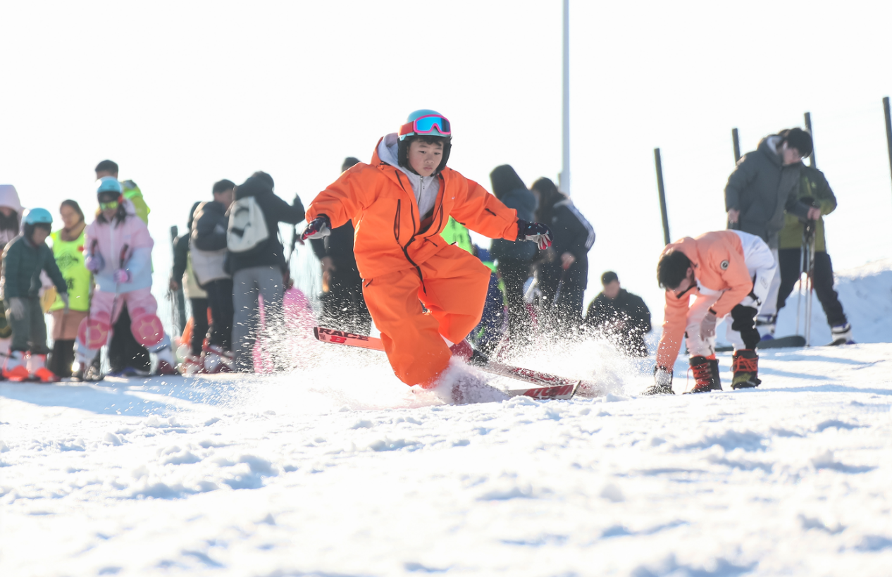 1770027329267438.png 2026年1月2日,人们在江苏省.png